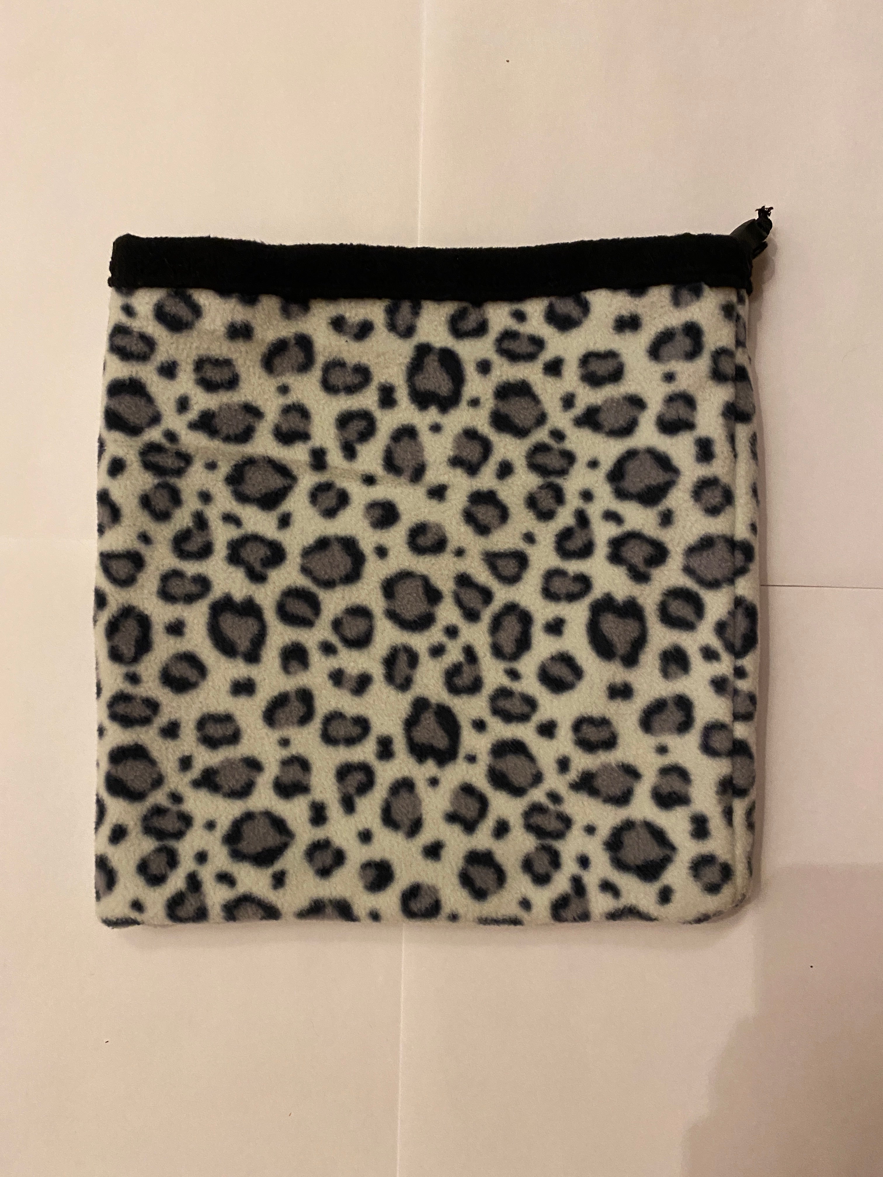 White leopard & black